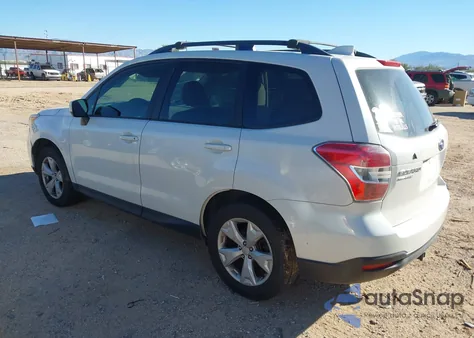 2016 Subaru Forester 2.5I Premium z USA, uszkodzony, nr VIN JF2SJADC8GH429576